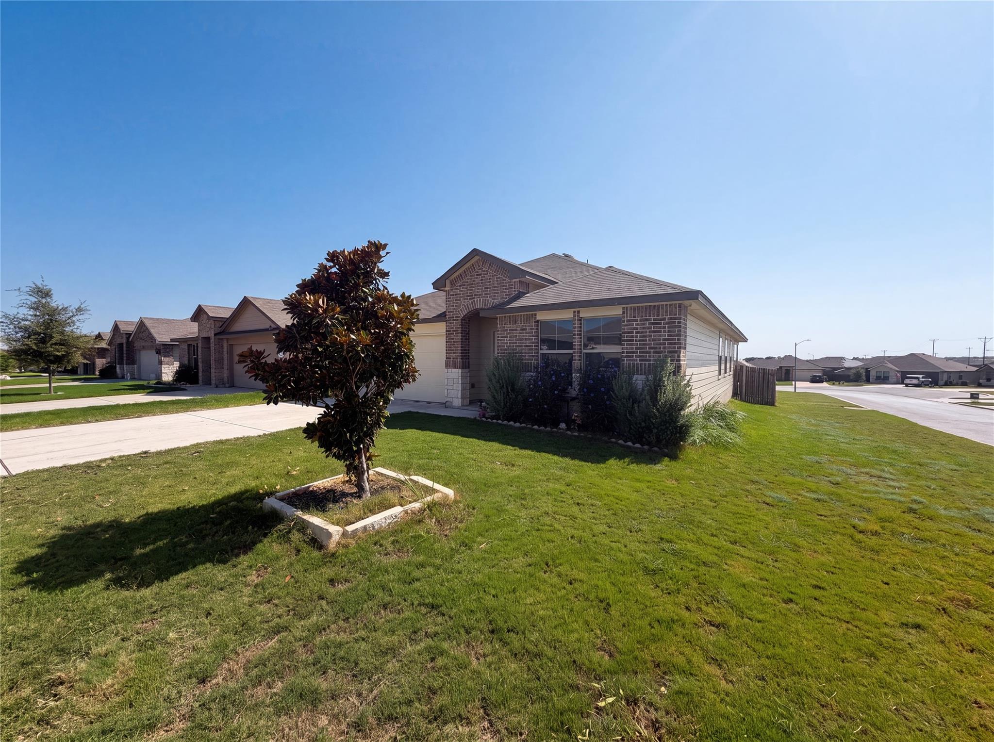233 Atwood Loop, Jarrell, TX 76537