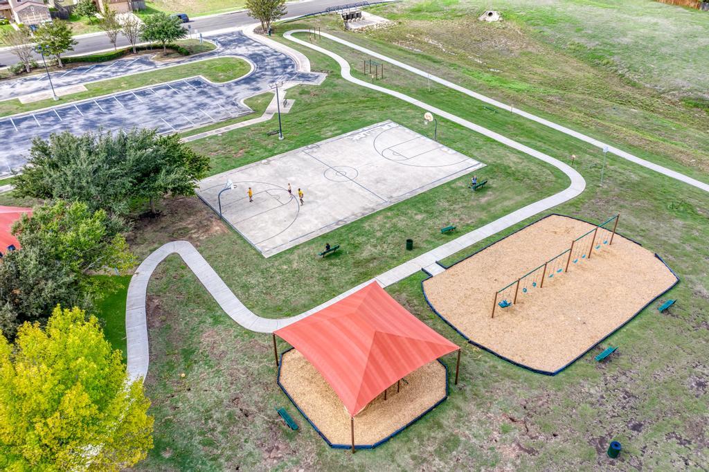 530 Sheep Trail DR, Kyle, TX 78640