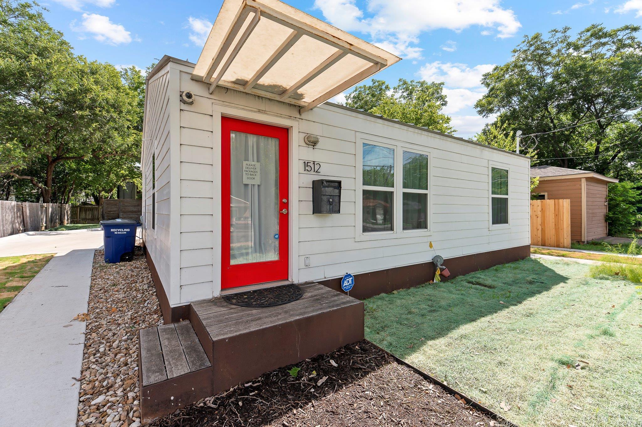 1512 W Koenig Lane LN, Austin, TX 78756