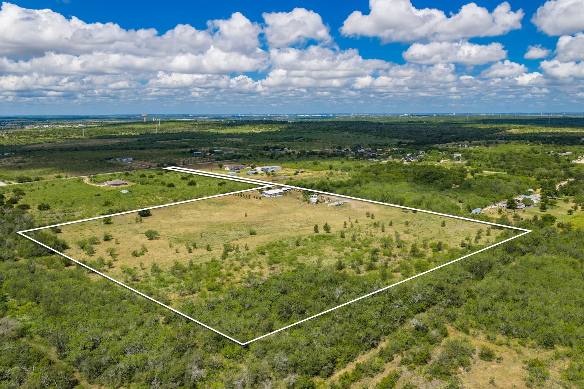8804 Williamson RD, Kyle, TX 78640
