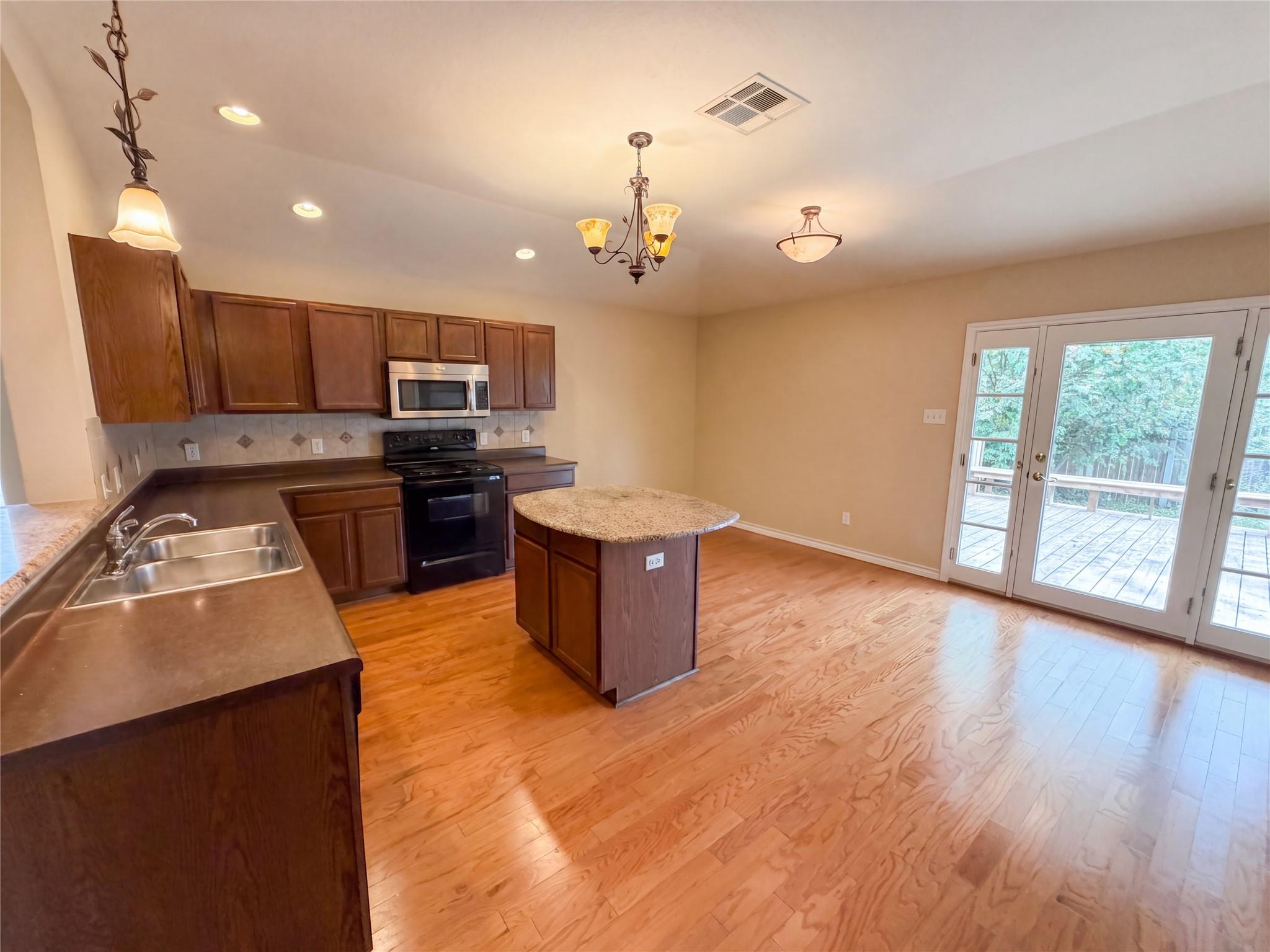 507 Decker DR, Hutto, TX 78634