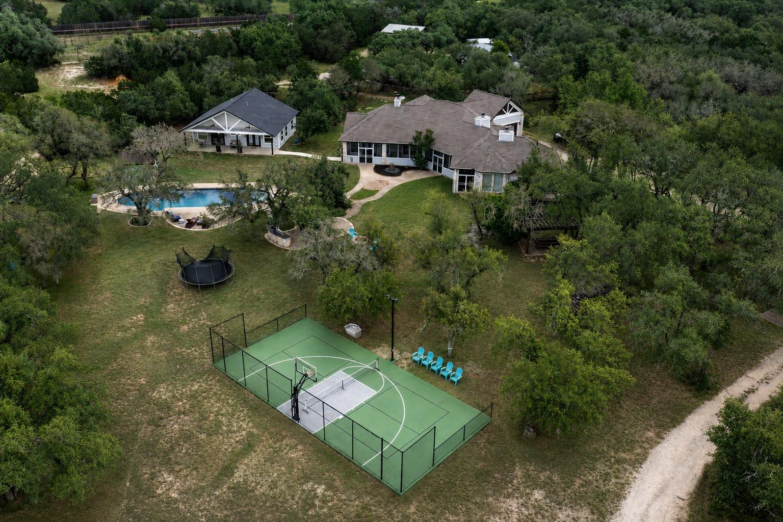 101 Sundance TRL, Dripping Springs, TX 78620