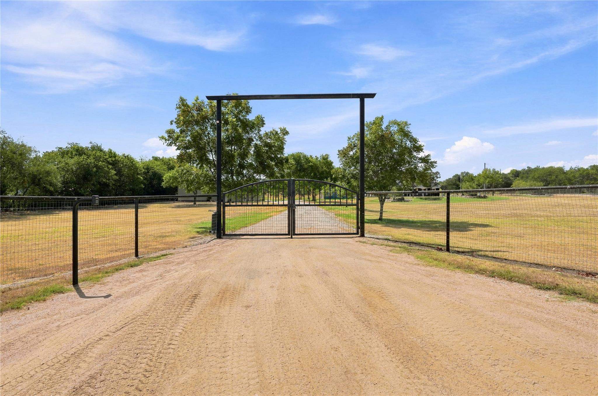 1475 County Road 315, Jarrell, TX 76537