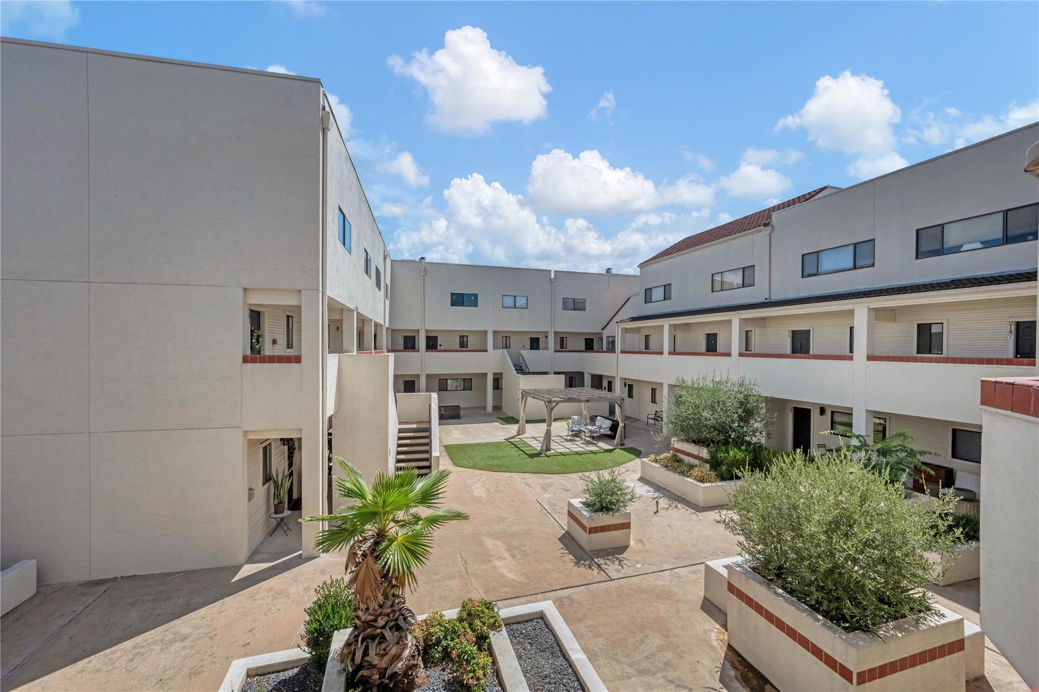 2605 Enfield RD #221, Austin, TX 78703