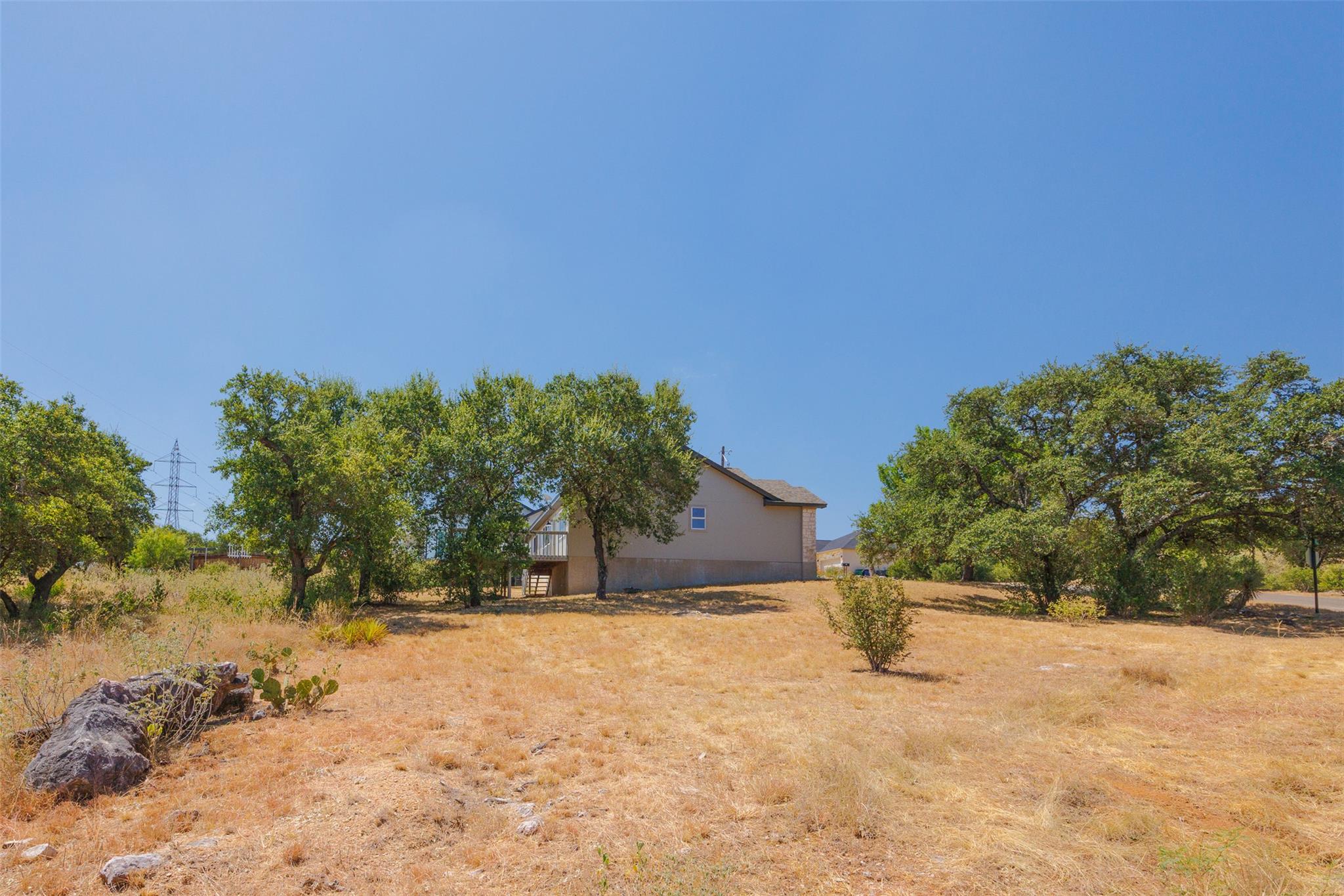 501 Royal CT, Cottonwood Shores, TX 78657