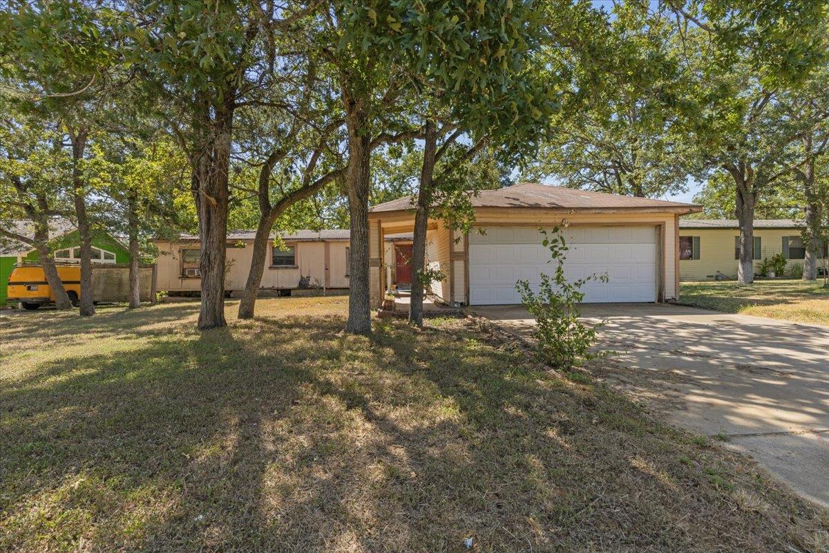 125 Live Oak DR, Cedar Creek, TX 78612