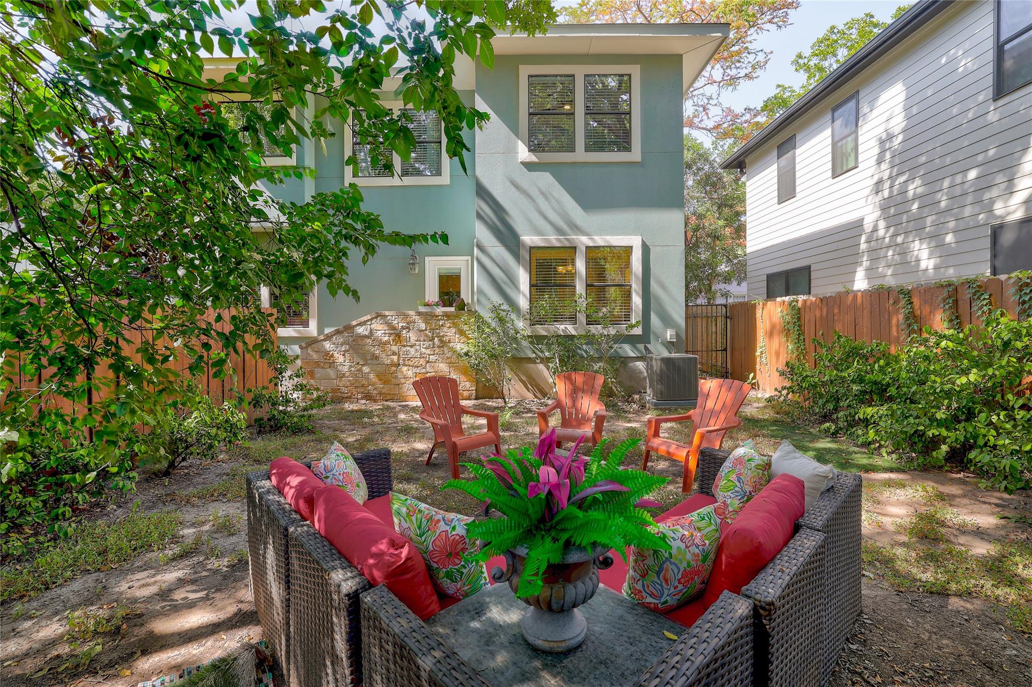 4704 Milburn LN #A, Austin, TX 78702