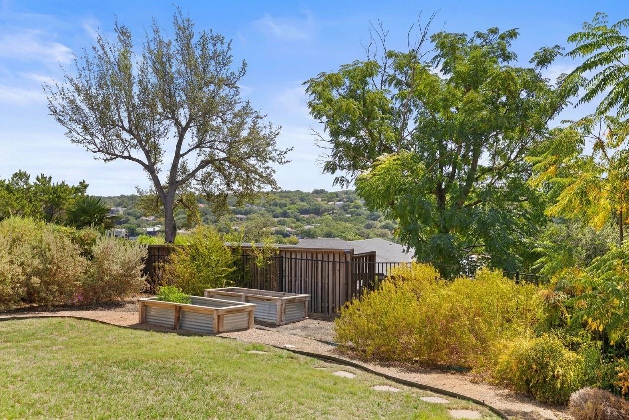 124 Lakeway DR, Lakeway, TX 78734