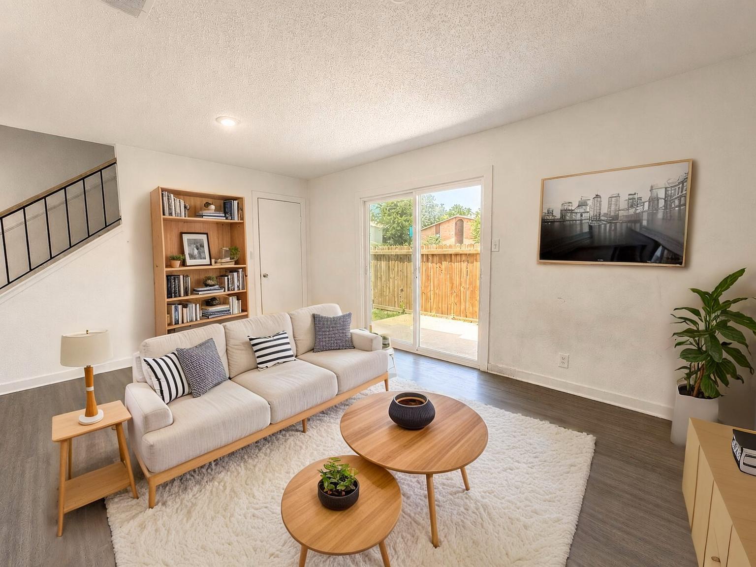 2301 Mission Hill DR #101, Austin, TX 78741