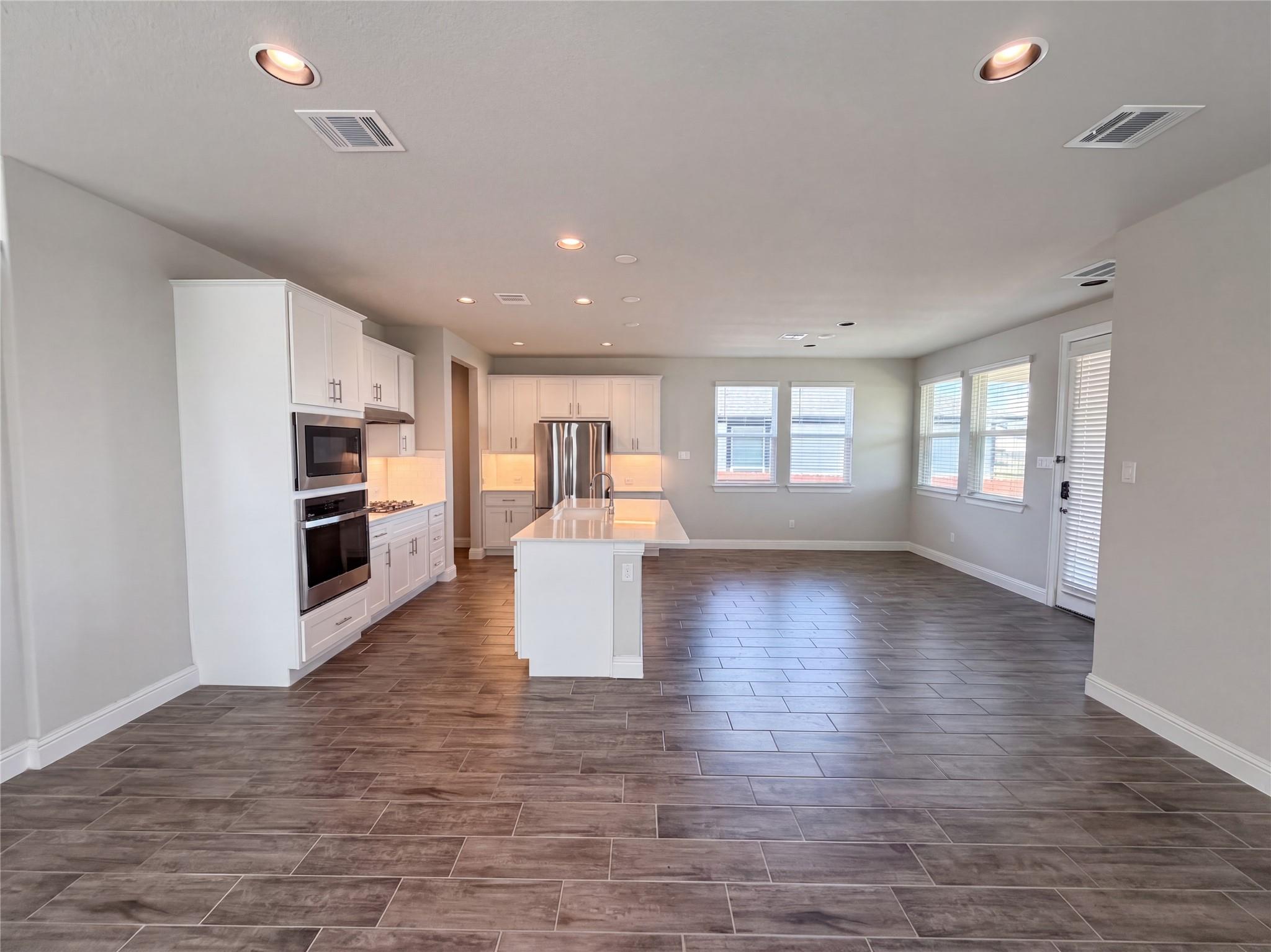 124 Crescent ST, Georgetown, TX 78626