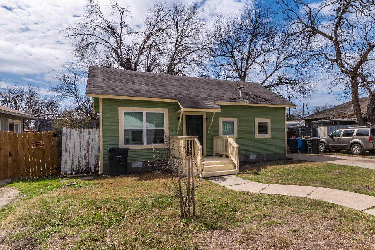 930 W Ridgewood CT, San Antonio, TX 78201