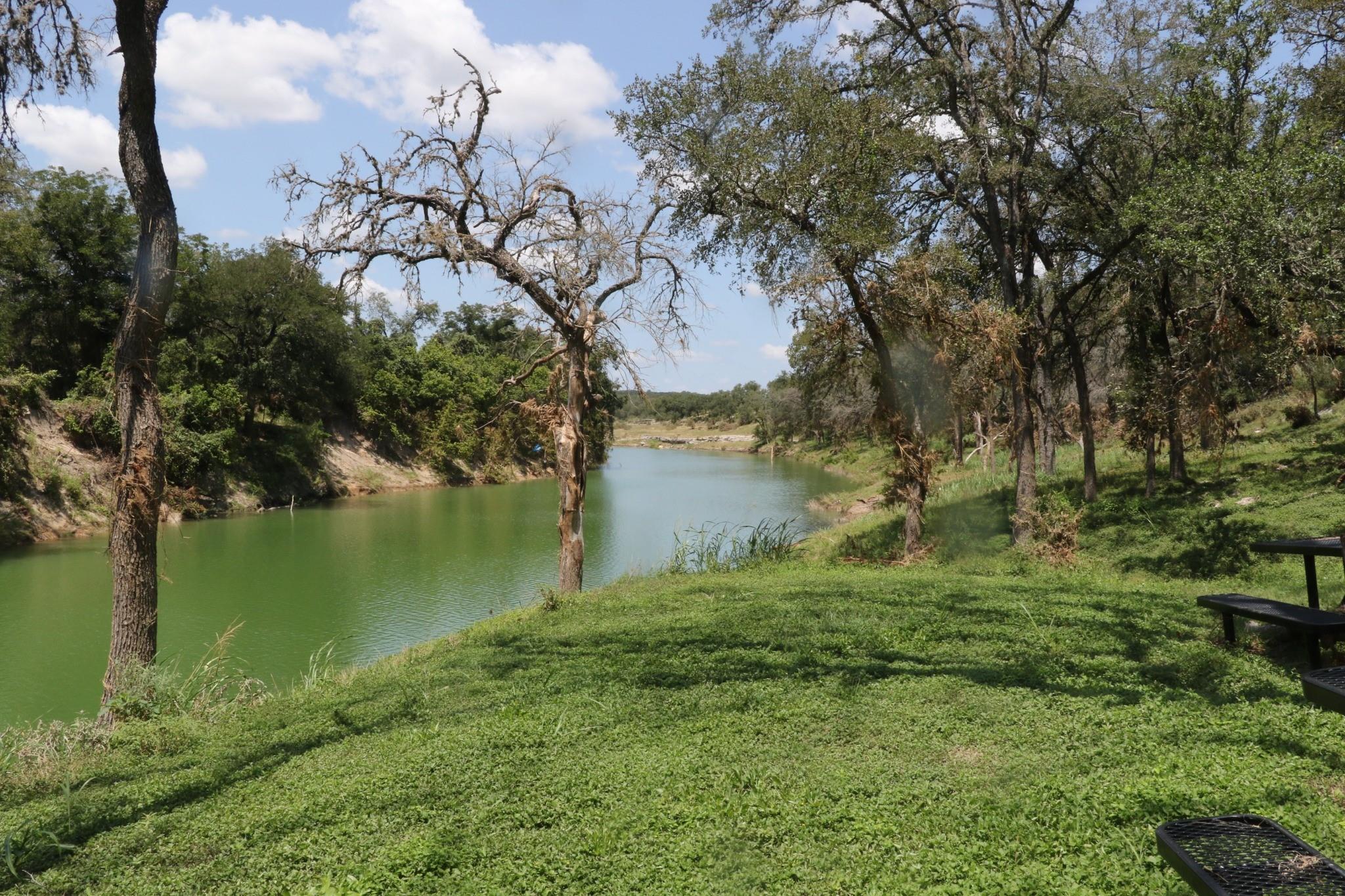 1610 Paradise PKWY, Canyon Lake, TX 78133