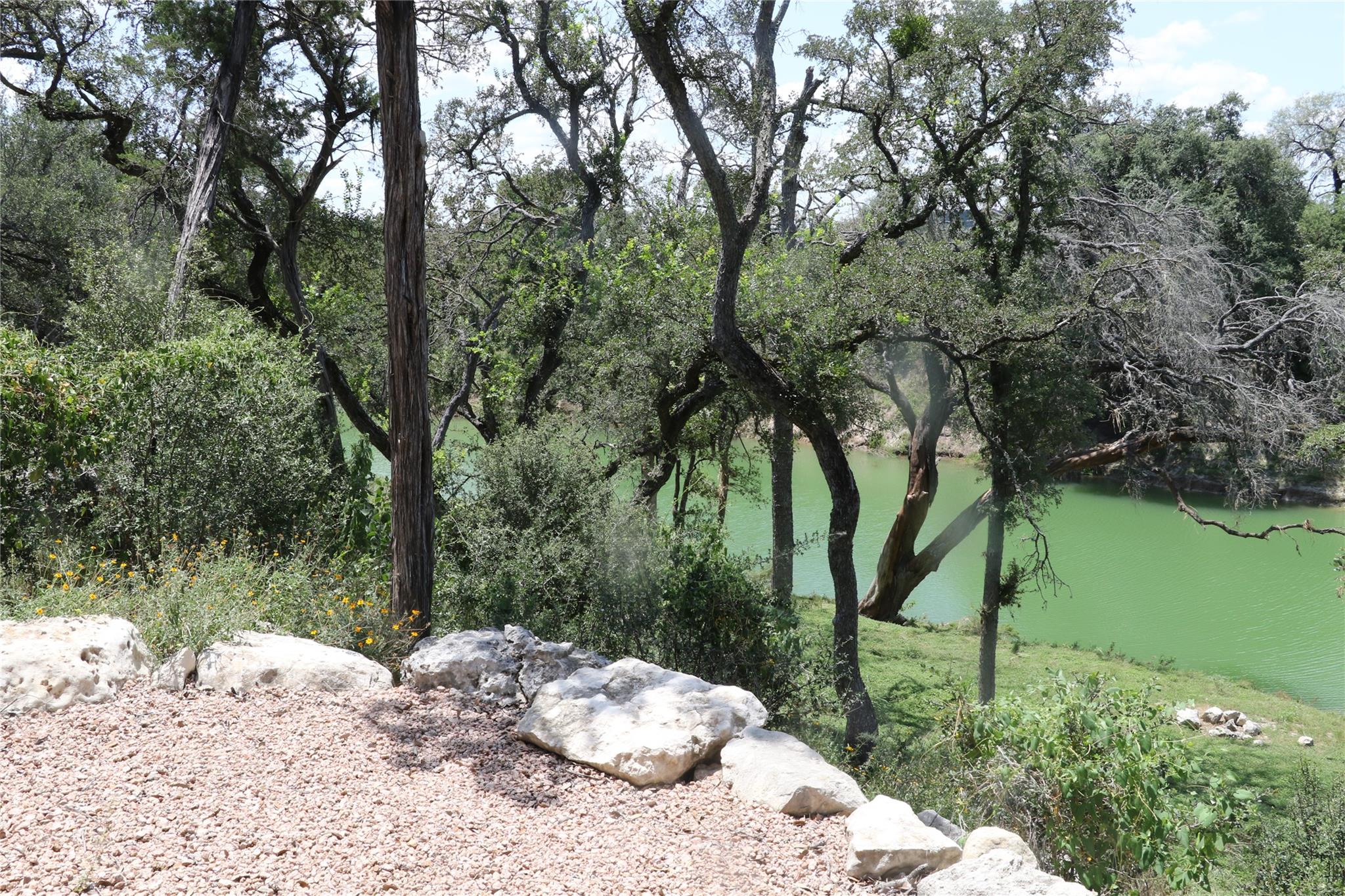 1610 Paradise PKWY, Canyon Lake, TX 78133