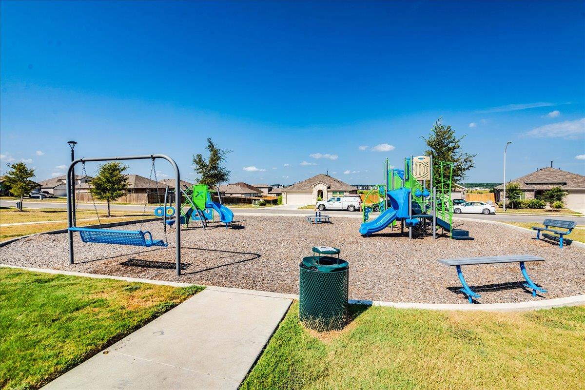 136 Medinah LN, San Marcos, TX 78666