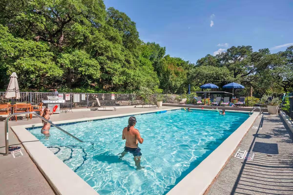835 E Oltorf ST, Austin, TX 78704
