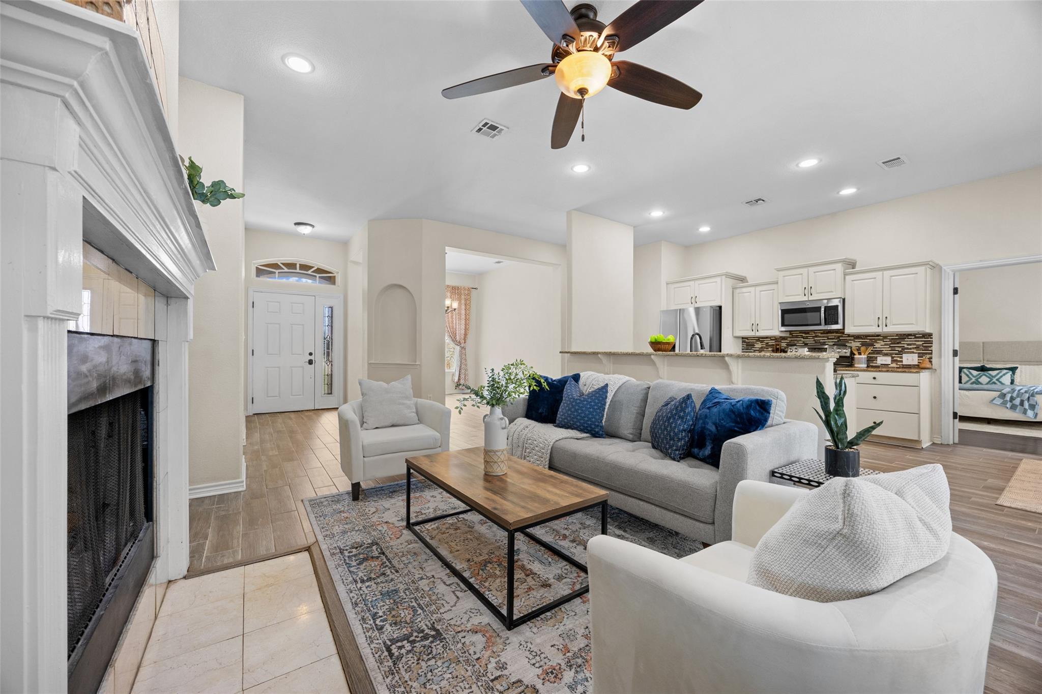 10409 Little Creek CIR, Dripping Springs, TX 78620