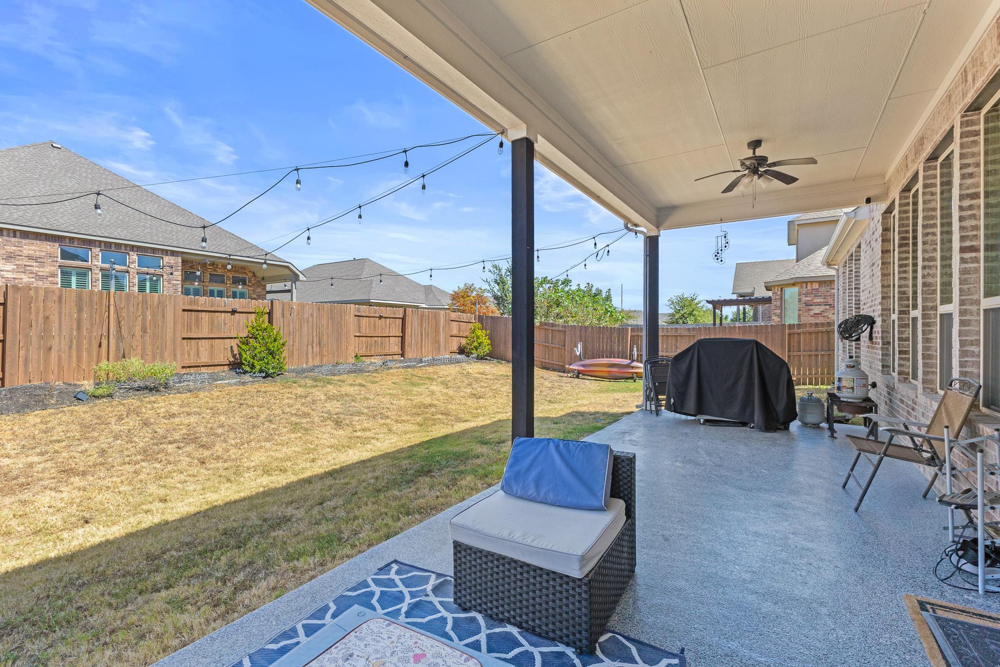 428 Landing LN, Leander, TX 78641