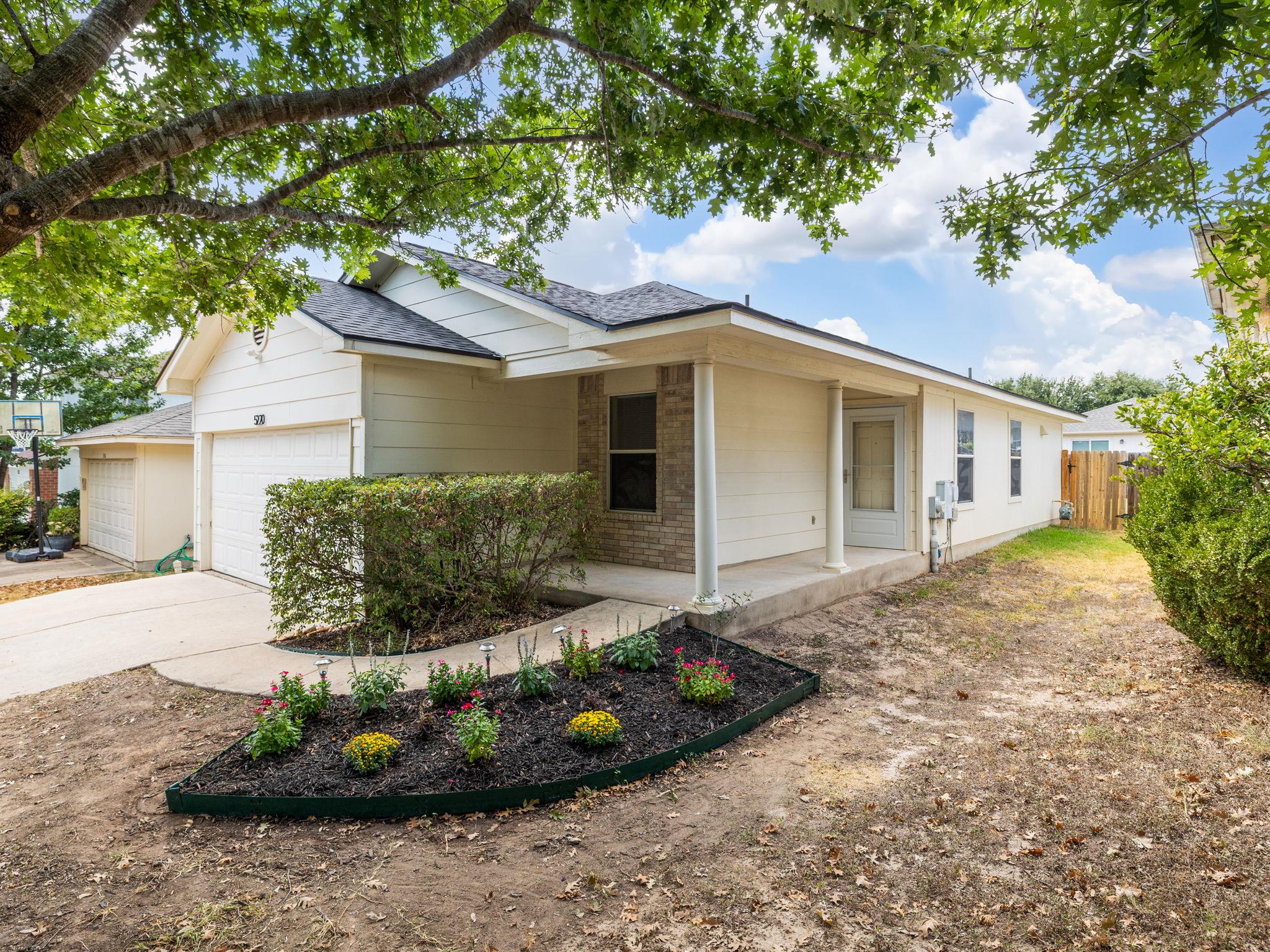 5220 Hutchinson DR, Austin, TX 78723