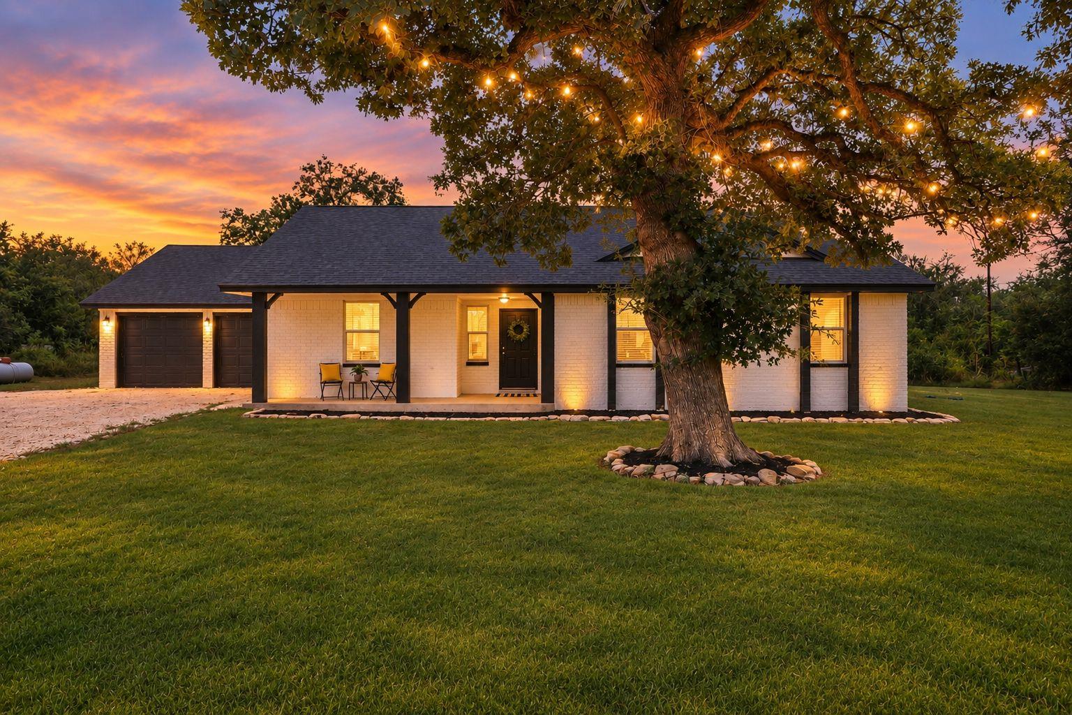 1070 Lonesome TRL, Driftwood, TX 78619