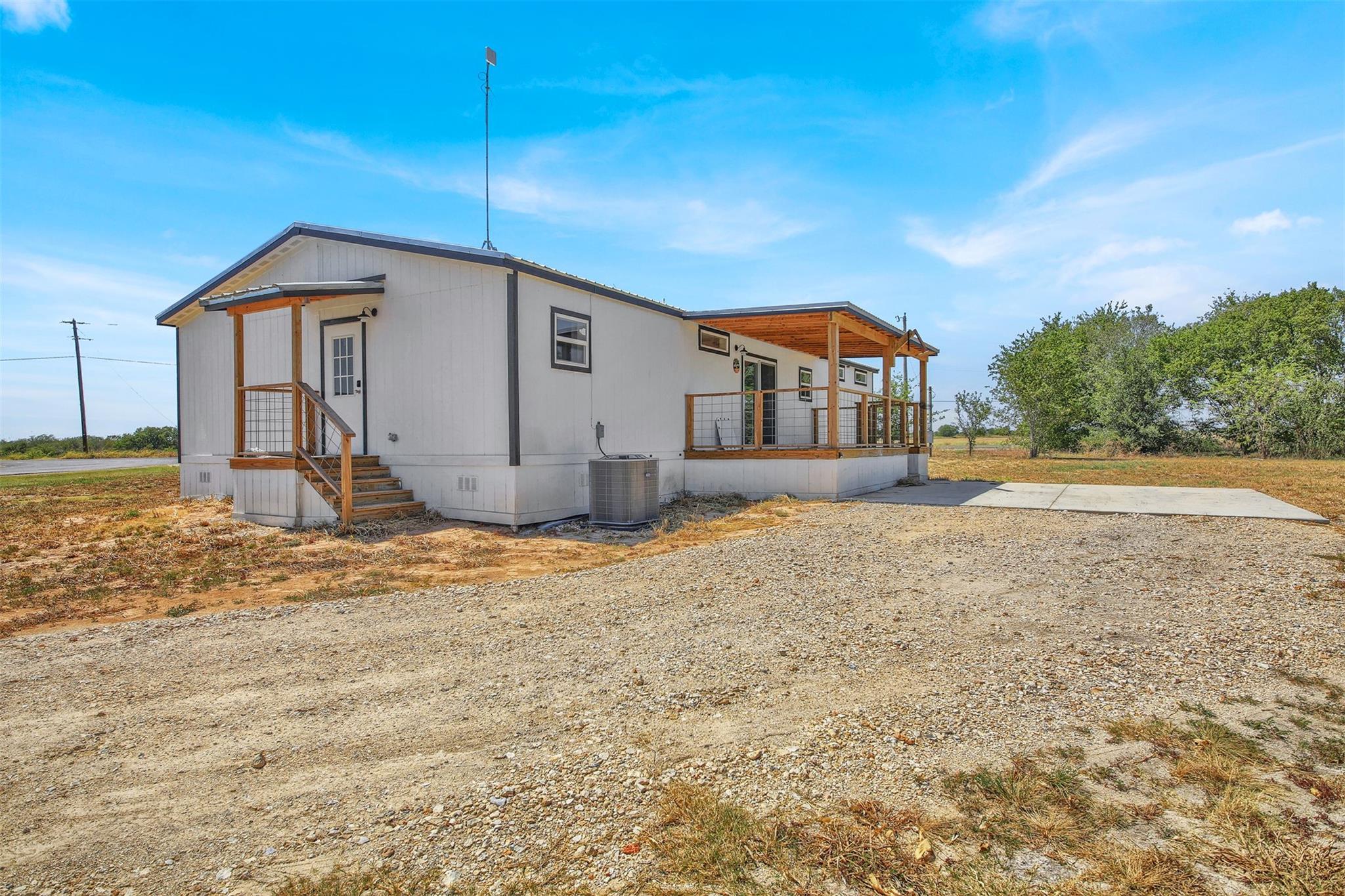 27 County Road 483, Taylor, TX 76574