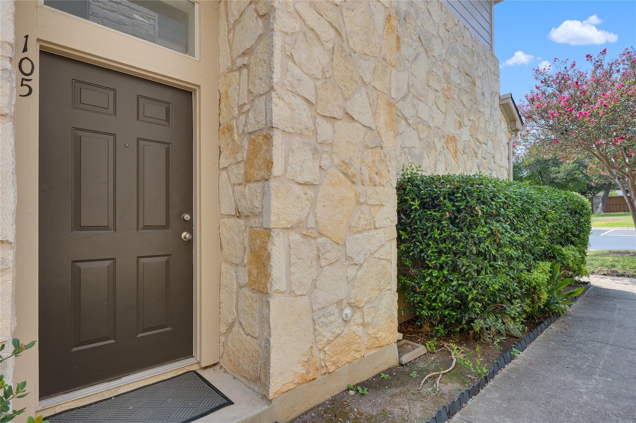 7501 Shadowridge Rn #105, Austin, TX 78749