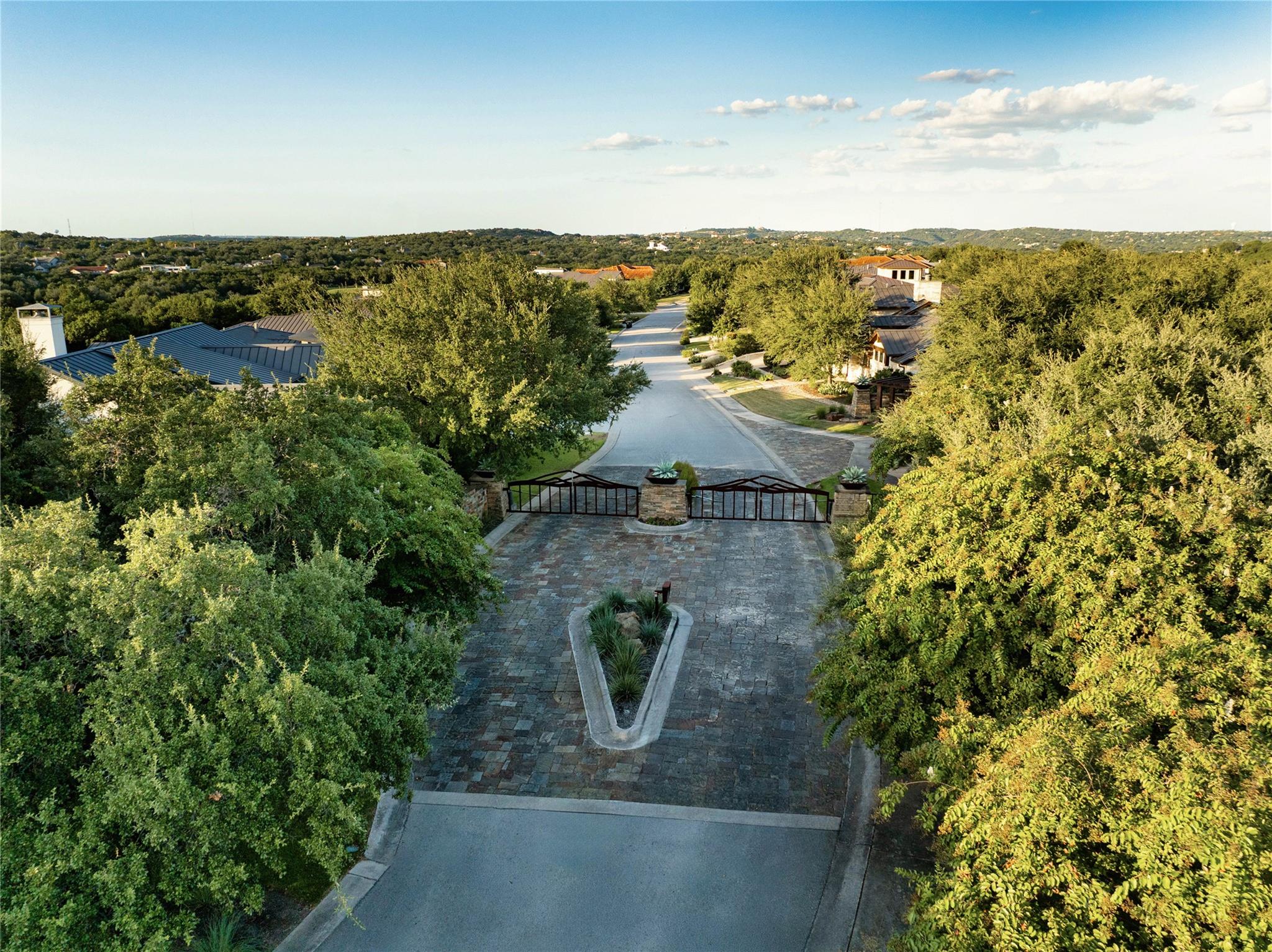 8320 Carranzo DR, Austin, TX 78735