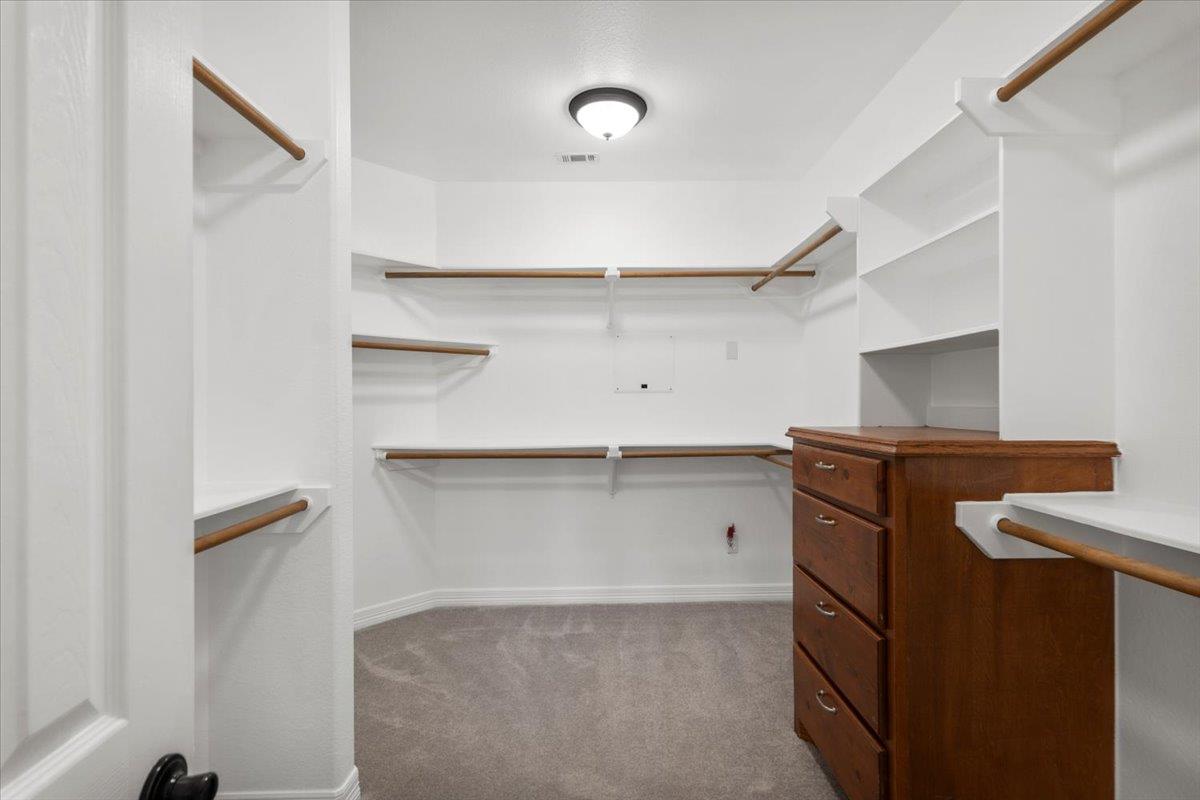 212 Neal DR, Liberty Hill, TX 78642