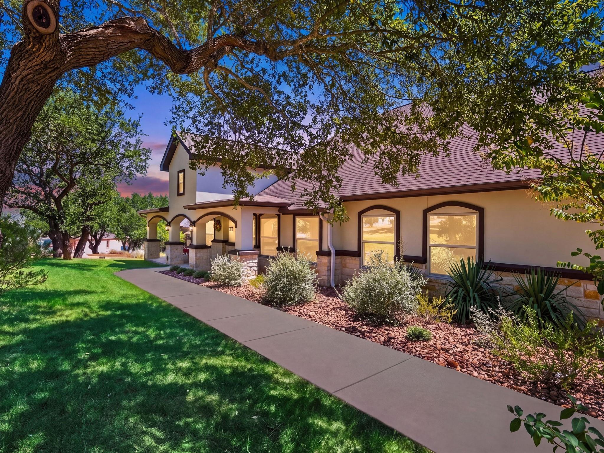 1711 Mountain SPGS, Canyon Lake, TX 78133