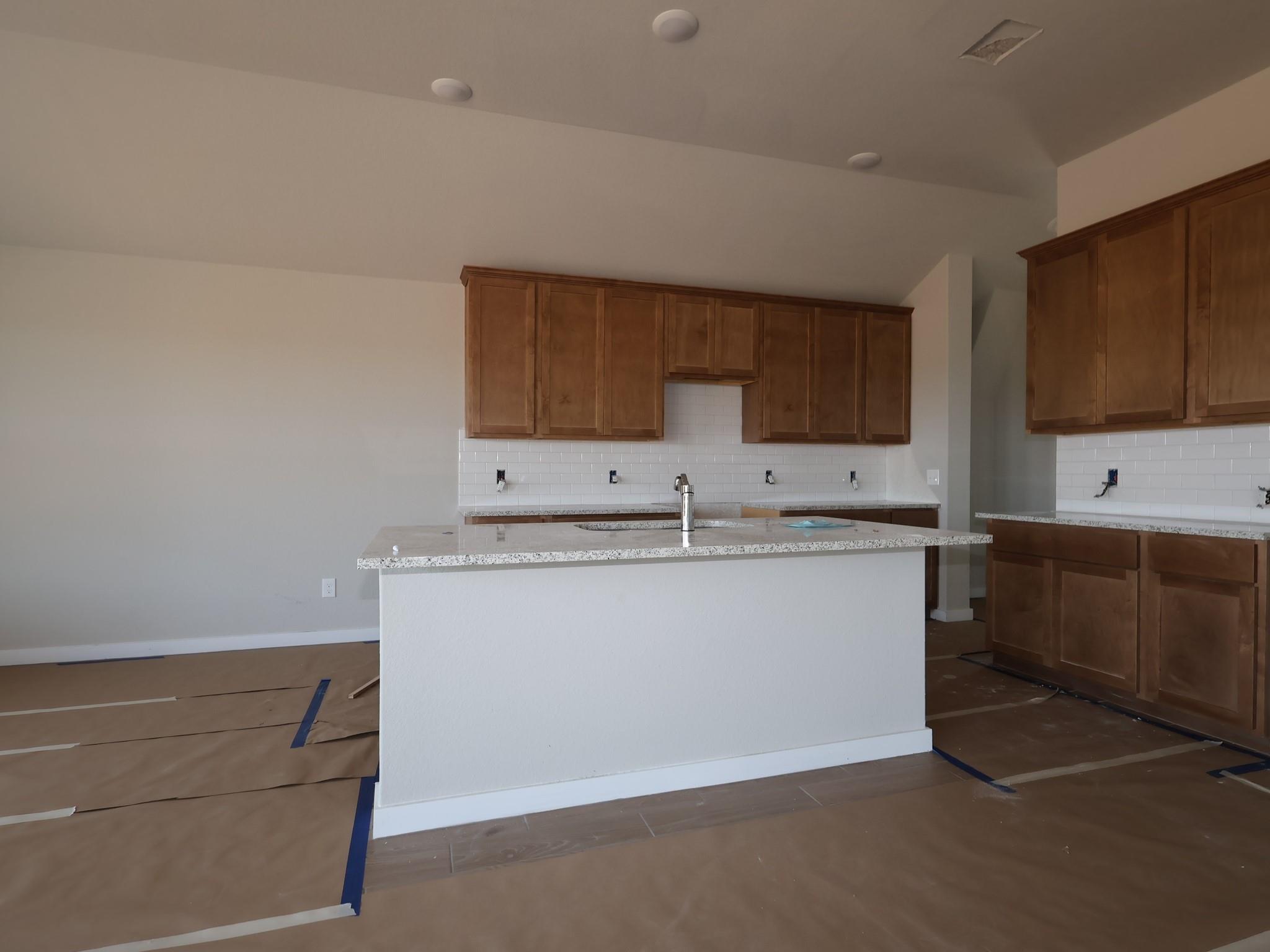 12721 Setting Peak LN, Buda, TX 78610