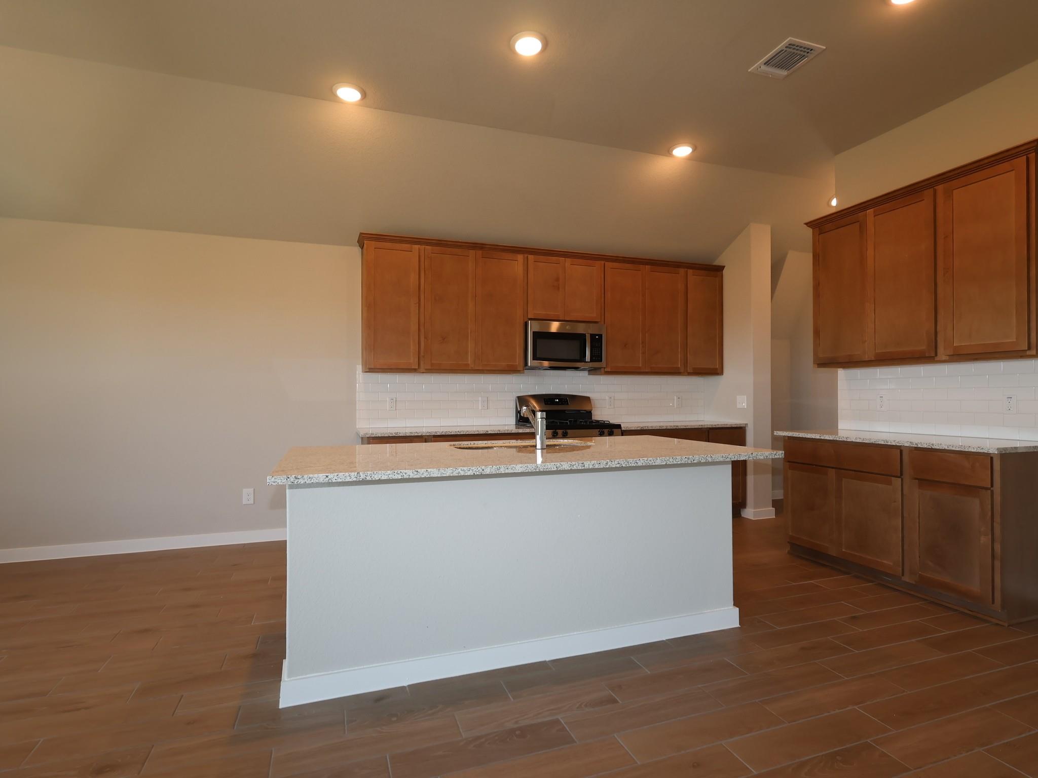 12721 Setting Peak LN, Buda, TX 78610