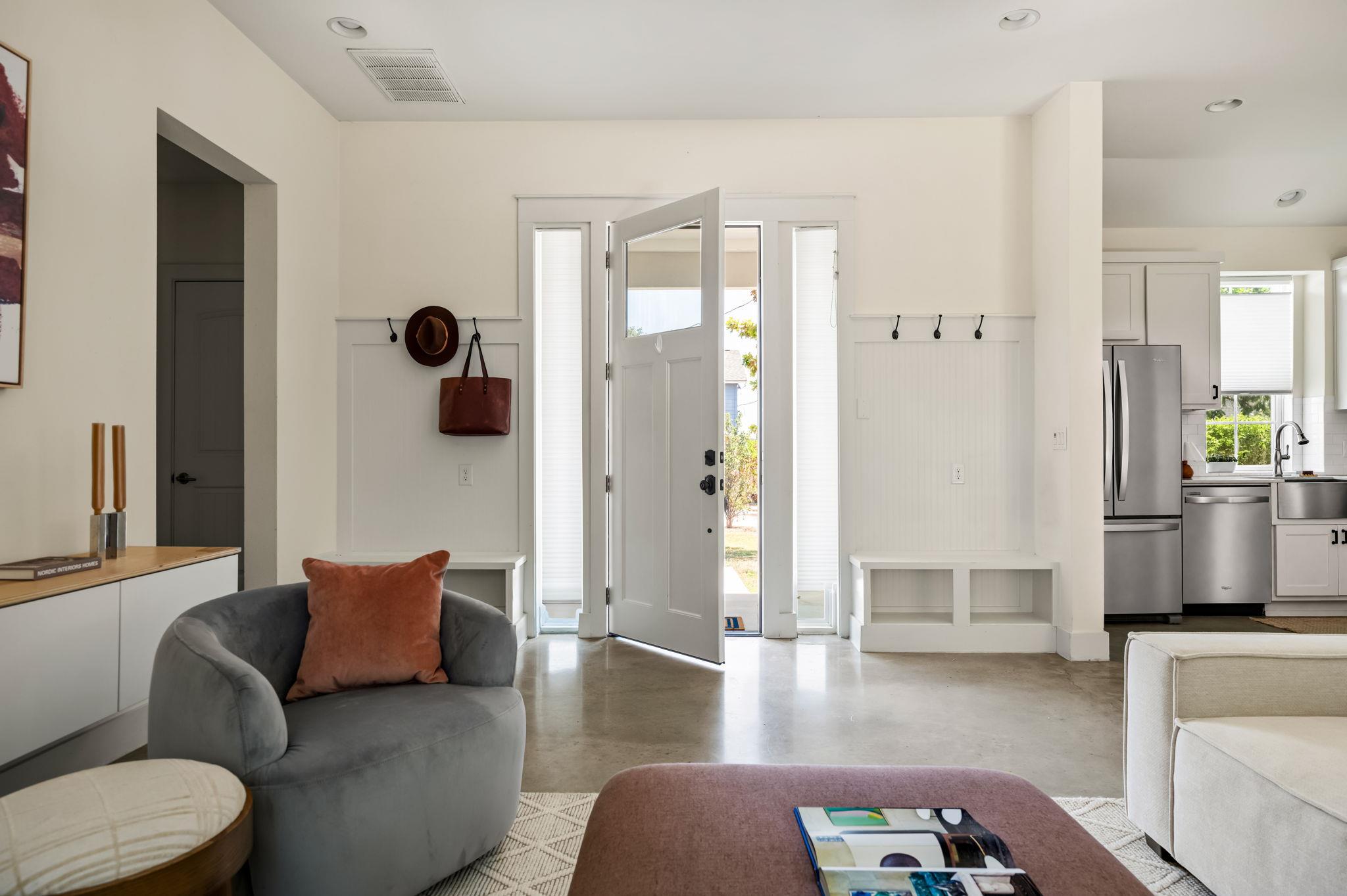 1176 Lott Ave, Austin, TX 78721