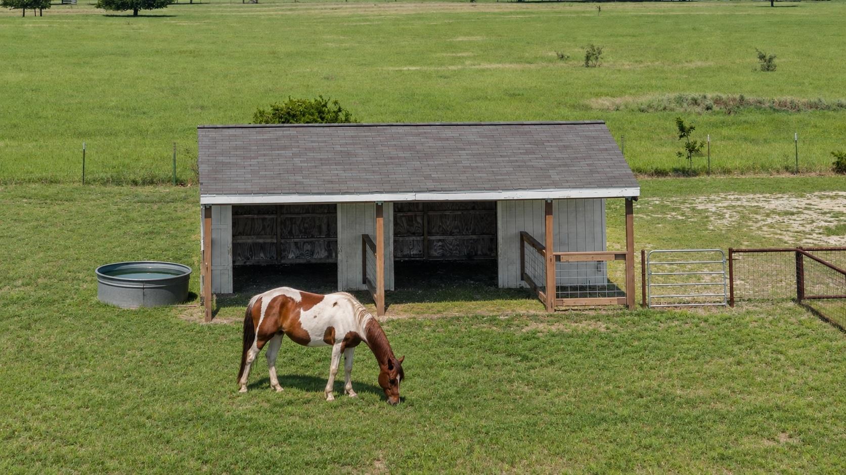 1060 Hackberry RD, Salado, TX 76571