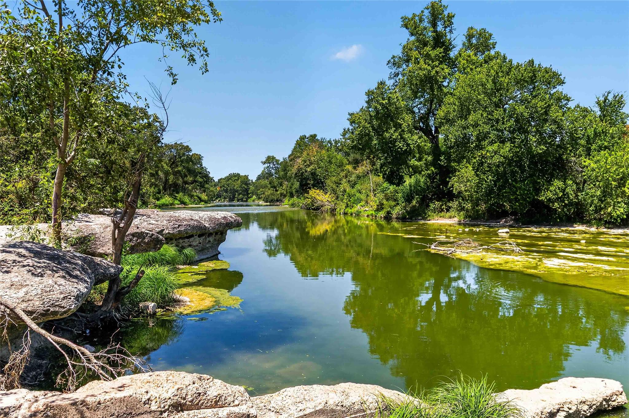 301 Fm 1660, Hutto, TX 78634