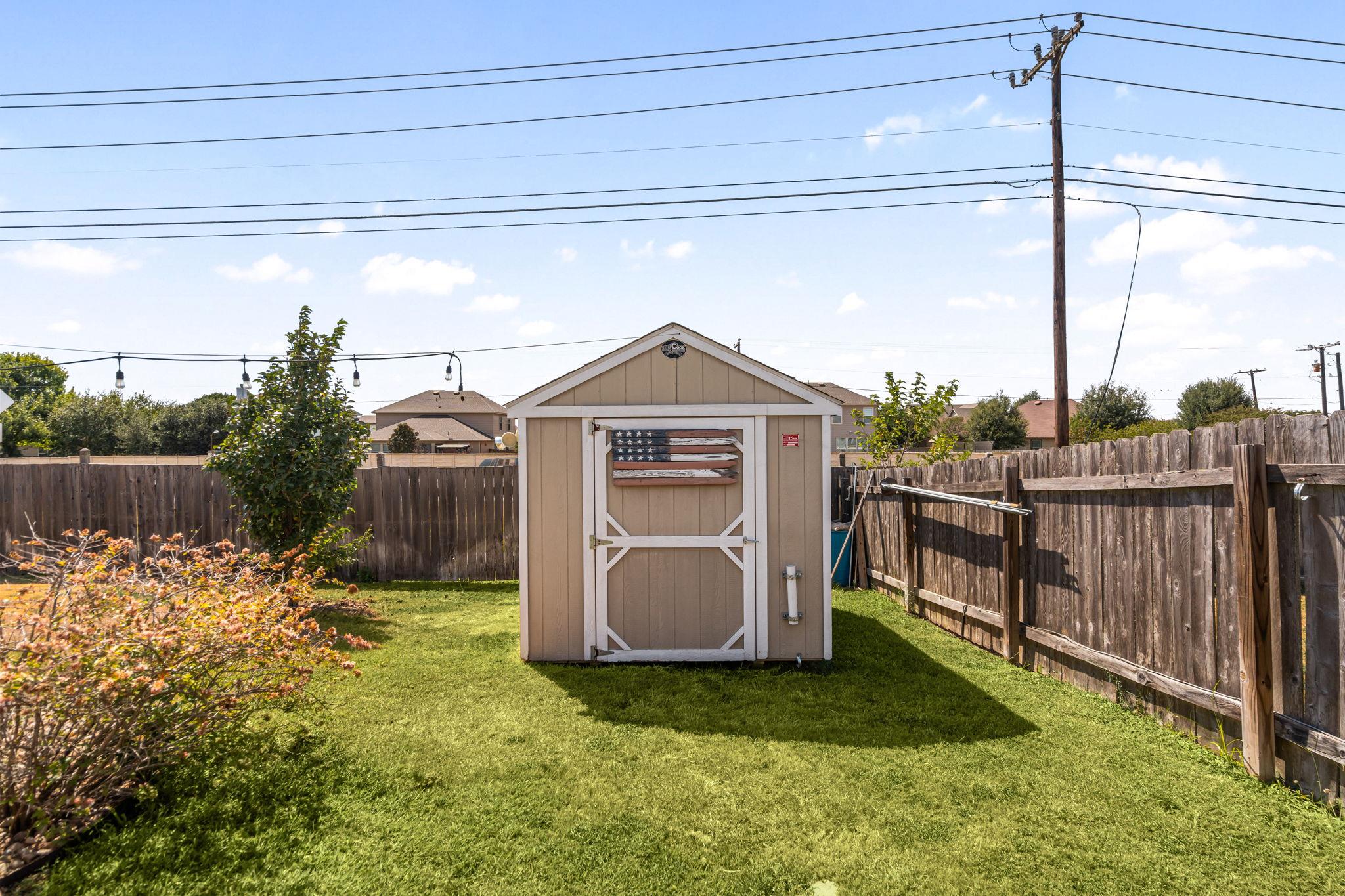 111 Plantain DR, Hutto, TX 78634