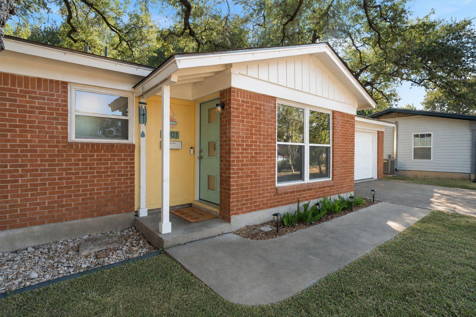 2003 Fair Oaks DR, Austin, TX 78745
