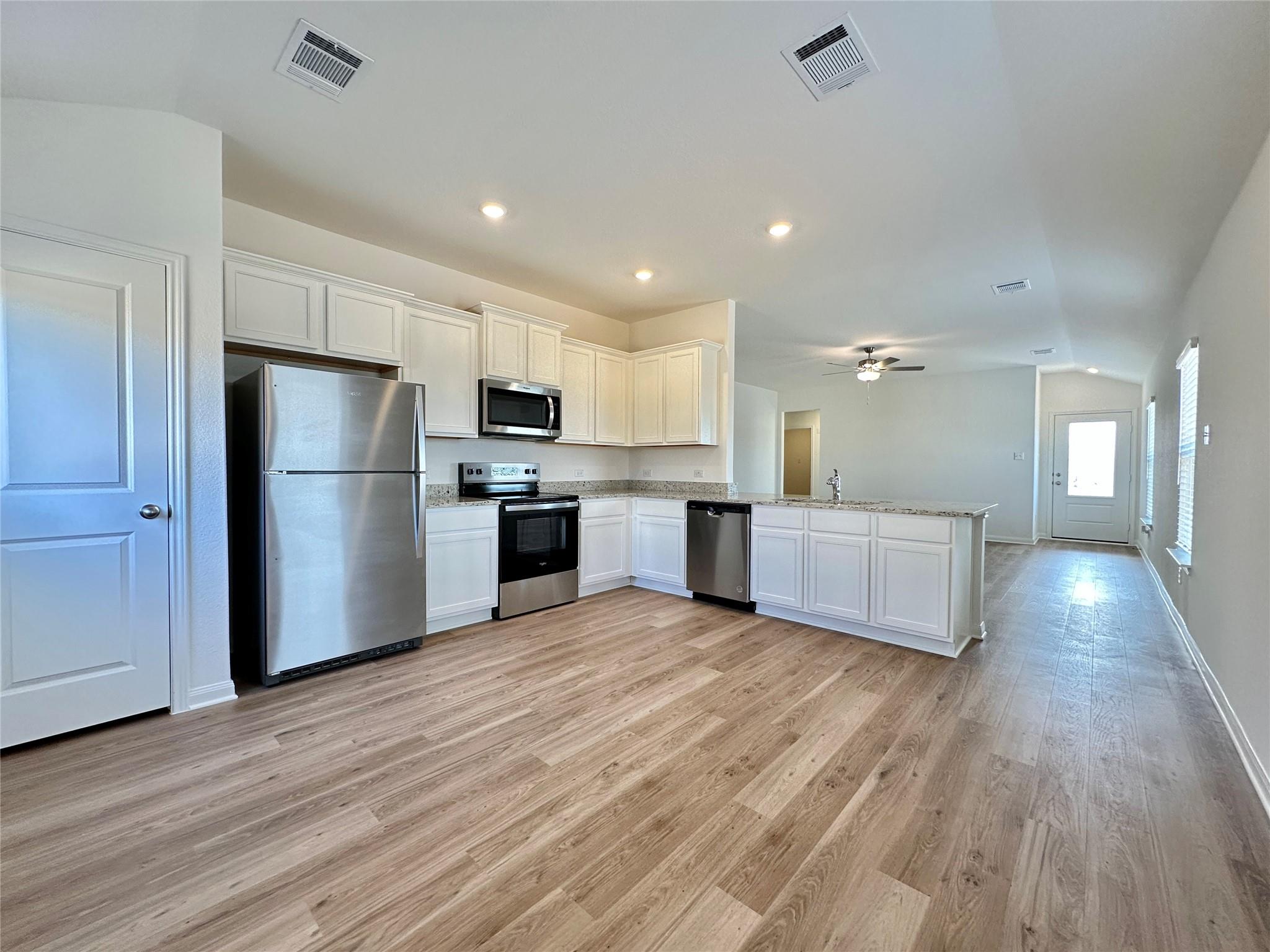 205 Paradise Canyon DR, Jarrell, TX 76537