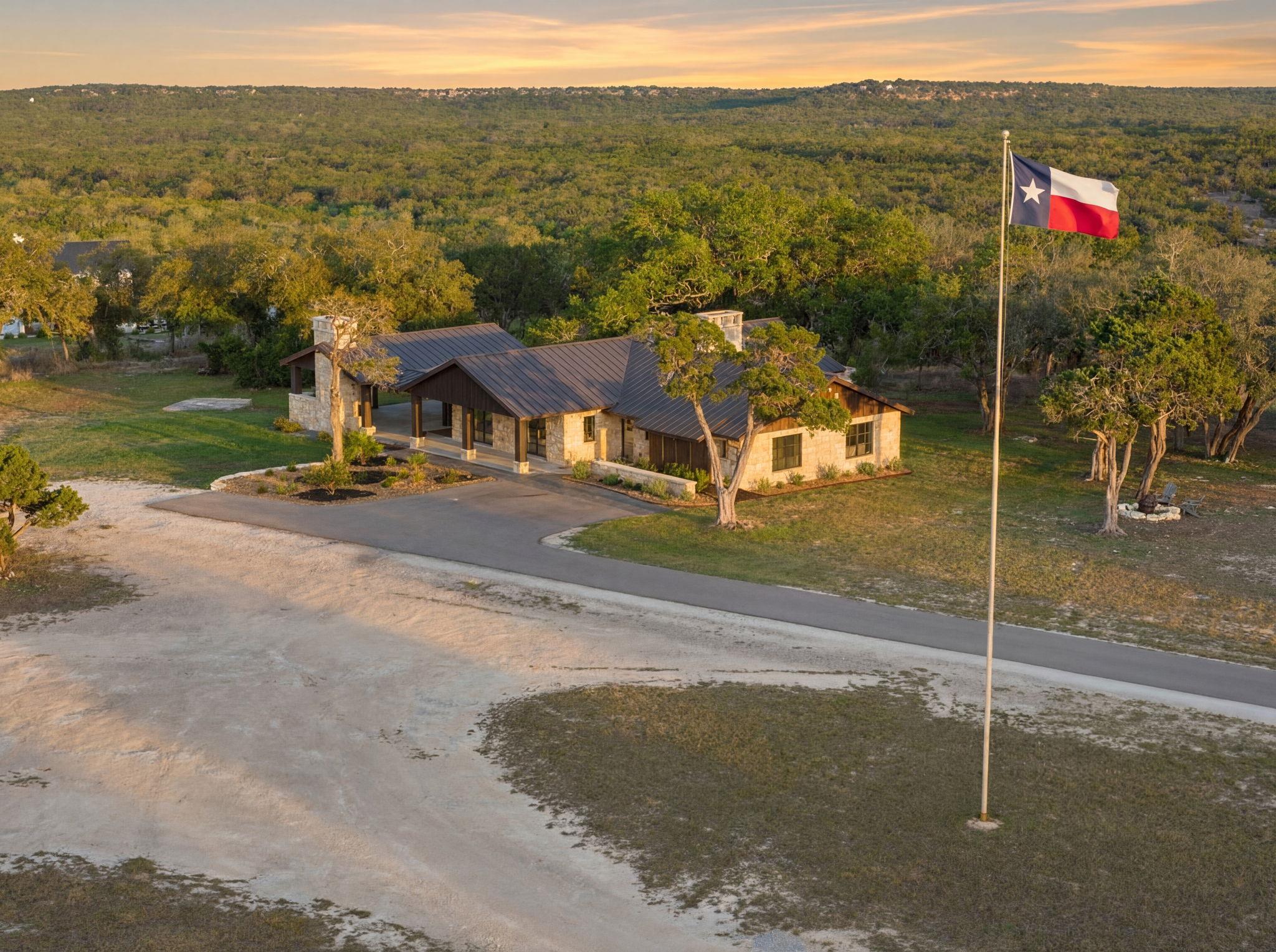 669 El Rancho Cima, Fischer, TX 78623