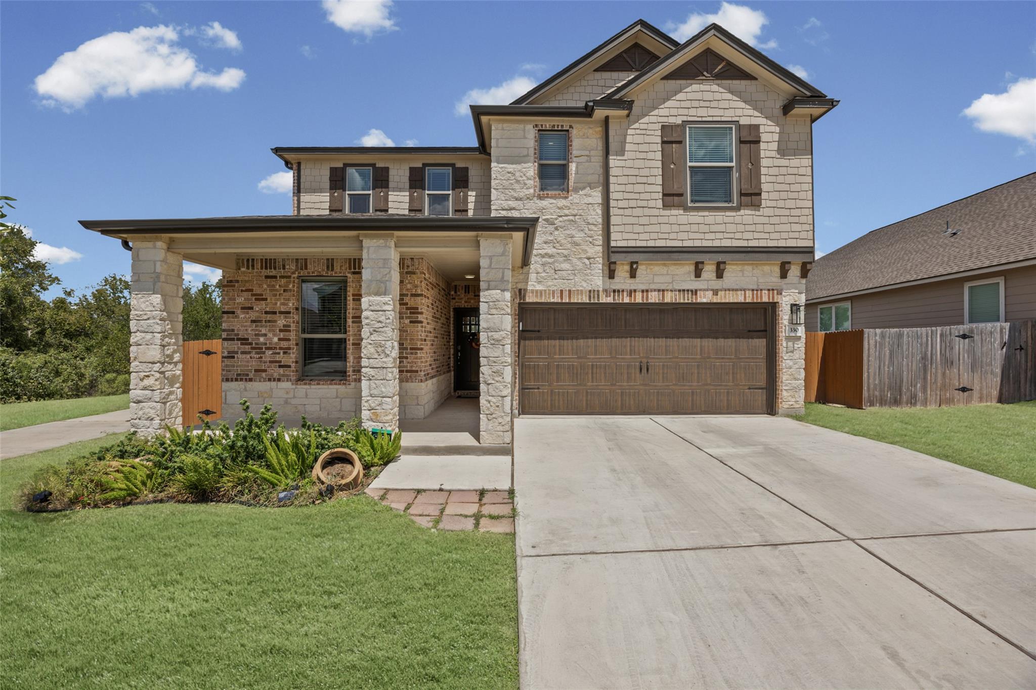 330 Linden ST, Bastrop, TX 78602