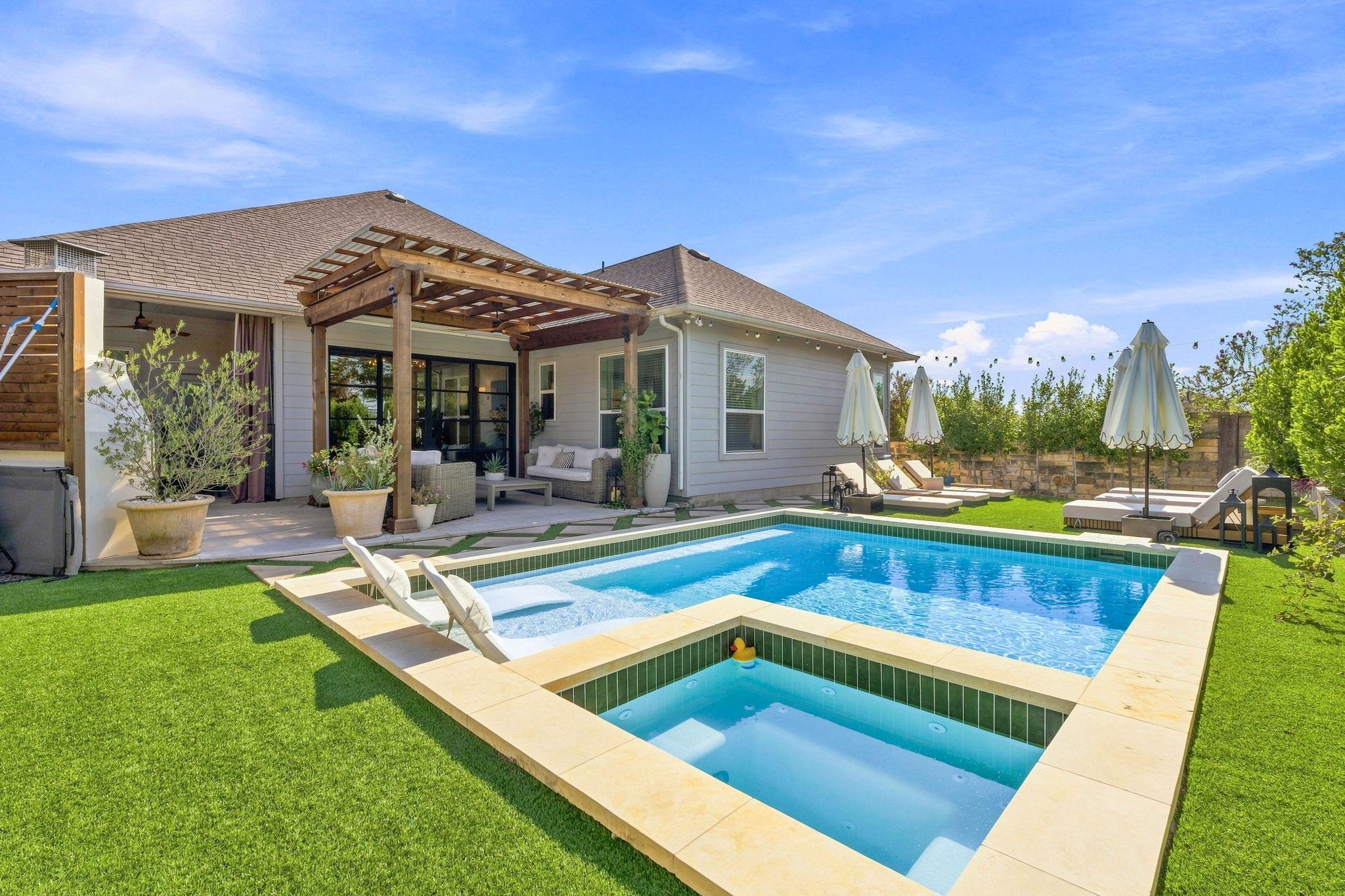 7904 Beacon Knob Way, Austin, TX 78744