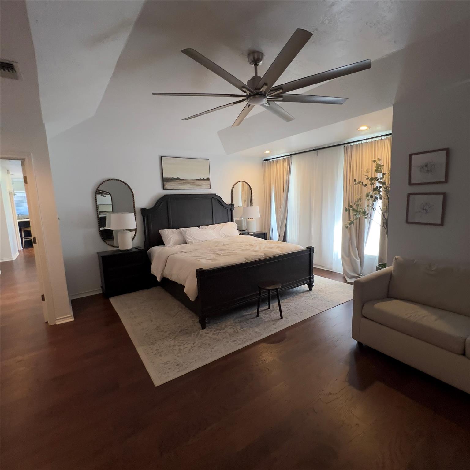 310 E 10th ST, Elgin, TX 78621