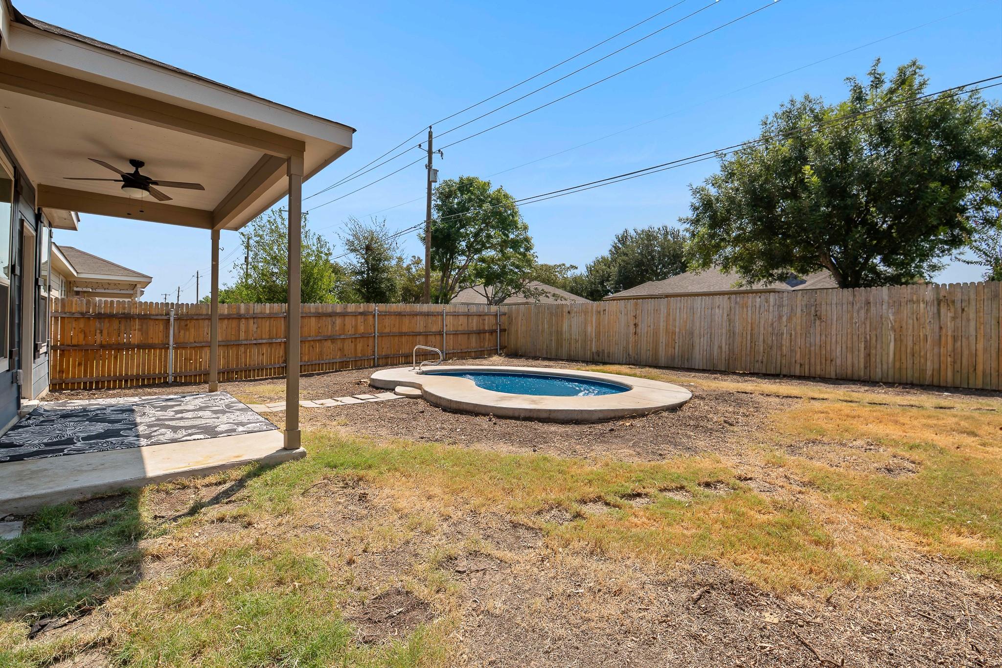 1705 T H Johnson DR, Taylor, TX 76574
