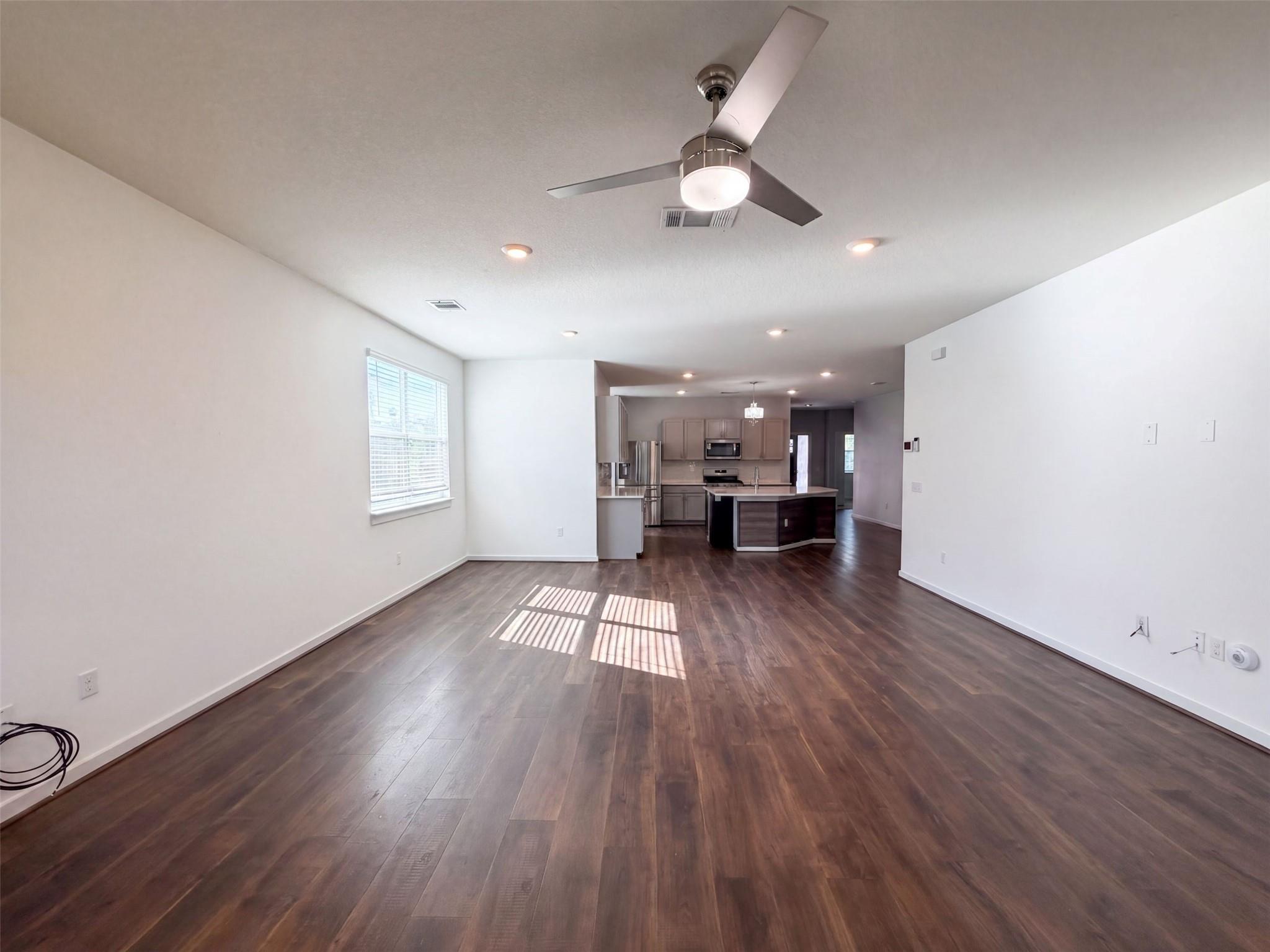 204 Florenz LN, Georgetown, TX 78628