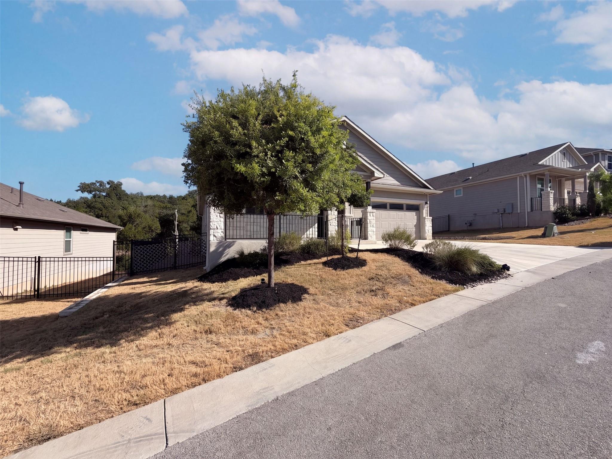 204 Florenz LN, Georgetown, TX 78628