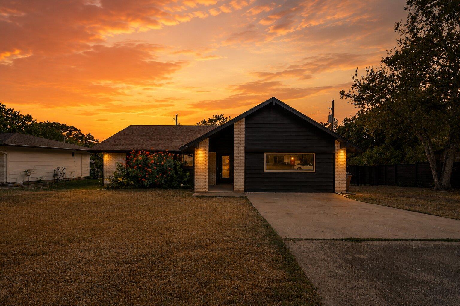 7304 Hartnell DR, Austin, TX 78723