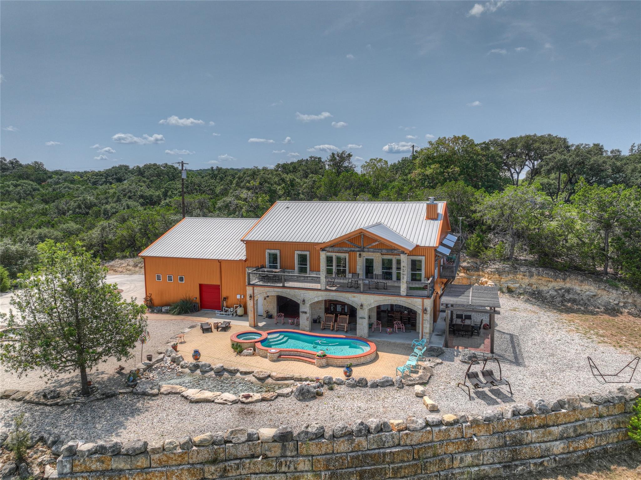 2611 Westview Dr, Canyon Lake, TX 78133