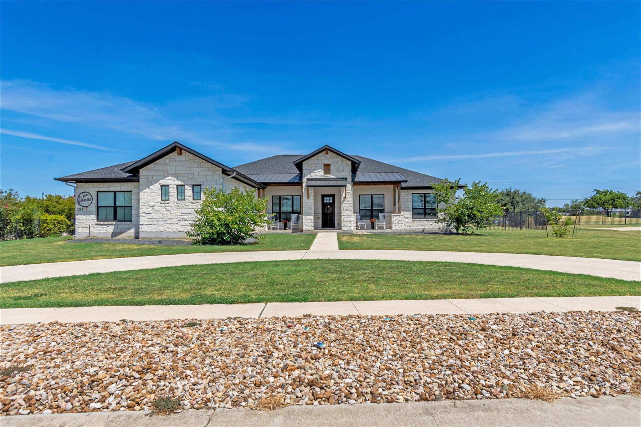304 Buffalo TRL, Liberty Hill, TX 78642