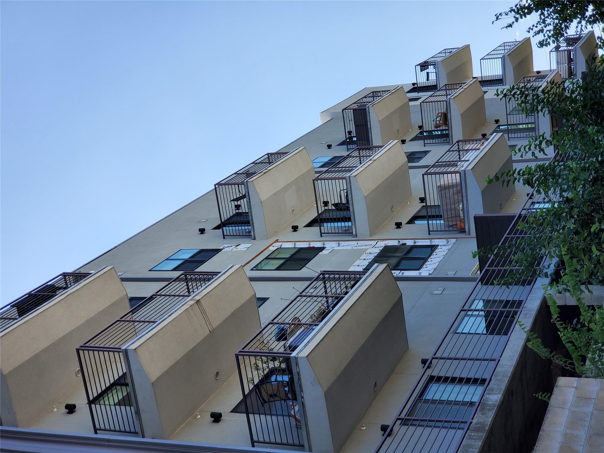 6444 Burnet RD #305, Austin, TX 78757