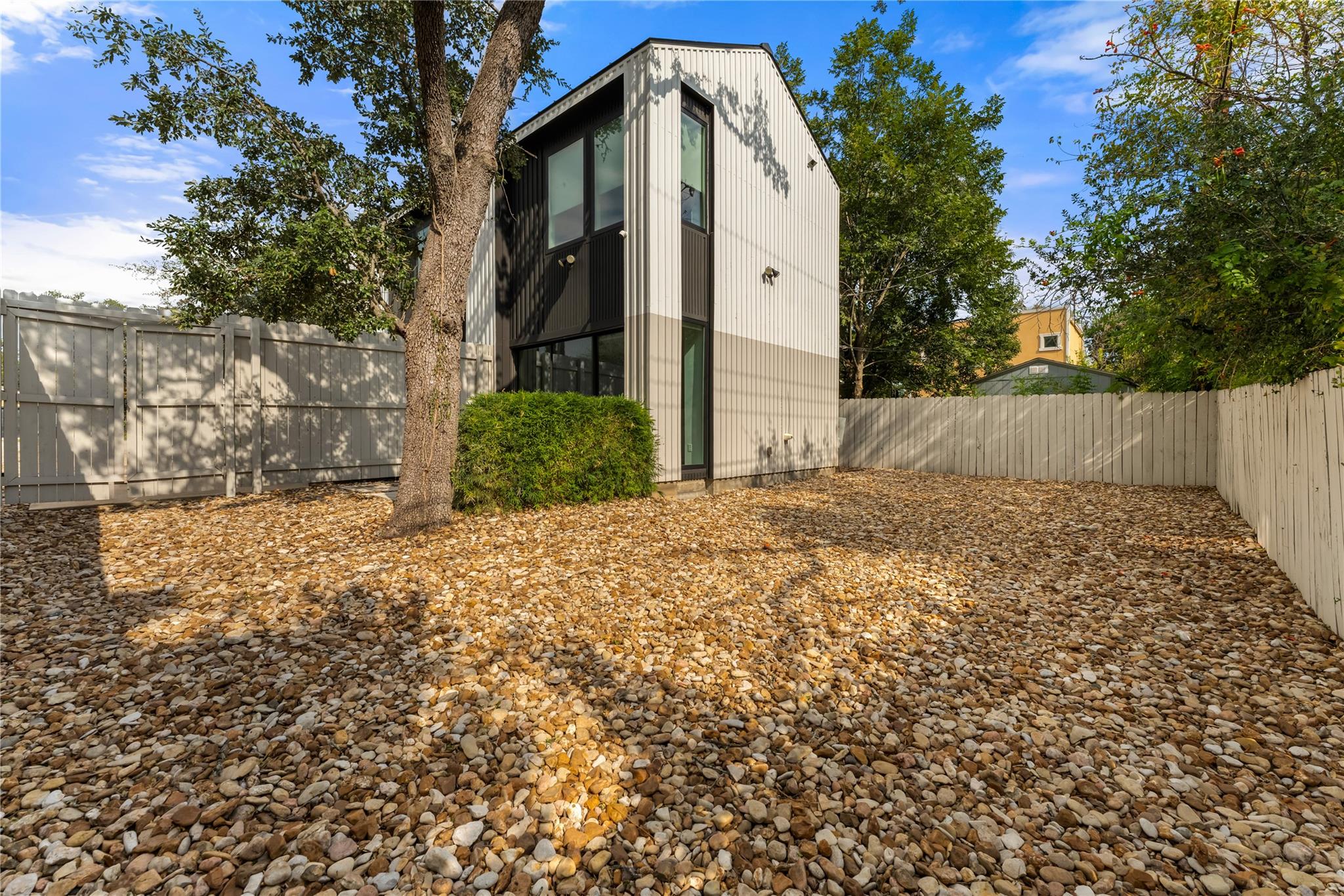 7505 Wynne LN #2, Austin, TX 78745