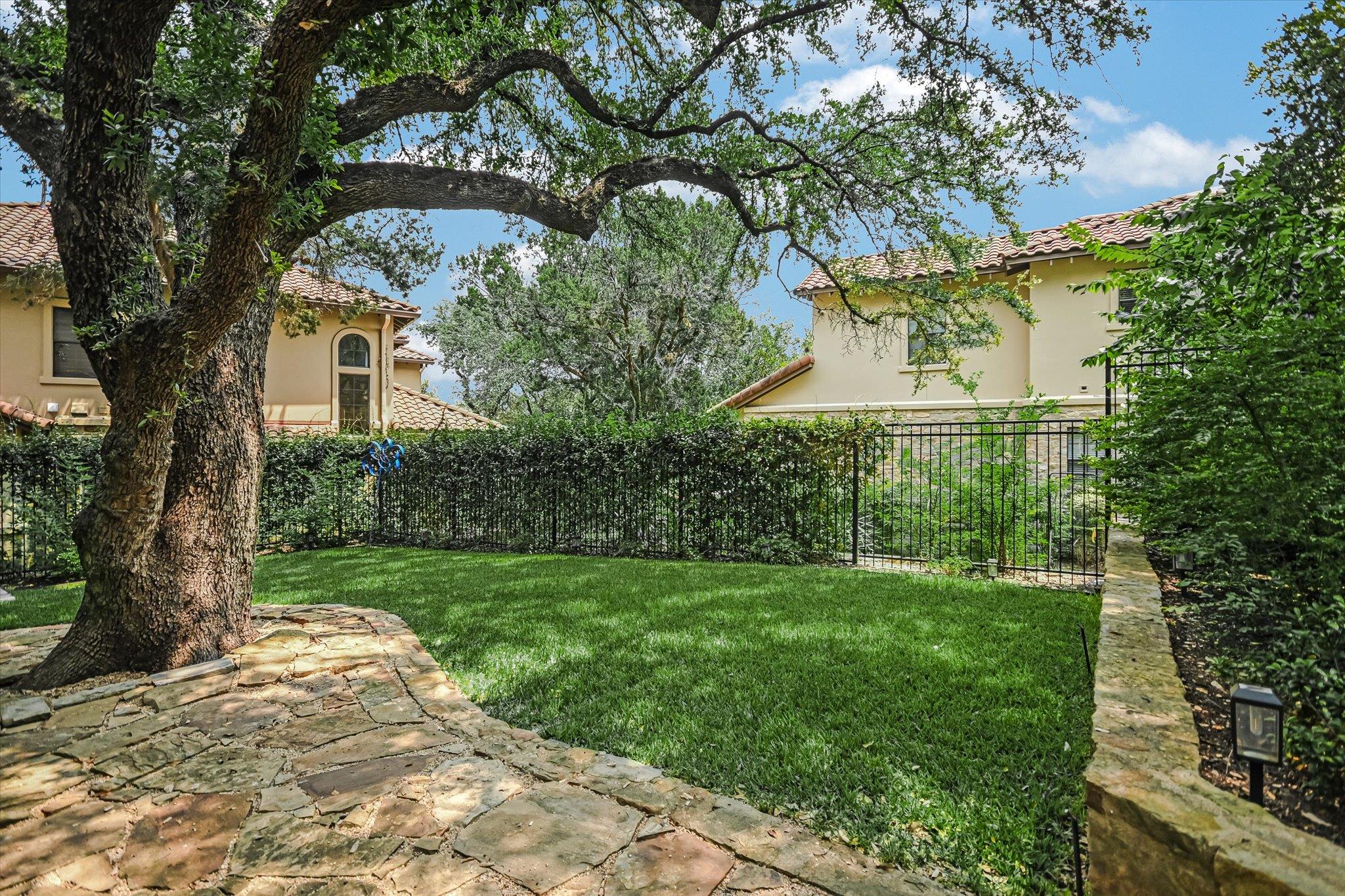 1036 Liberty Park DR #50, Austin, TX 78746