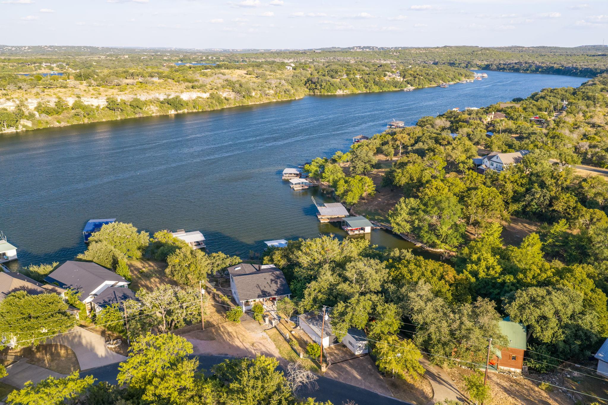 1201 Lake Shore DR, Spicewood, TX 78669